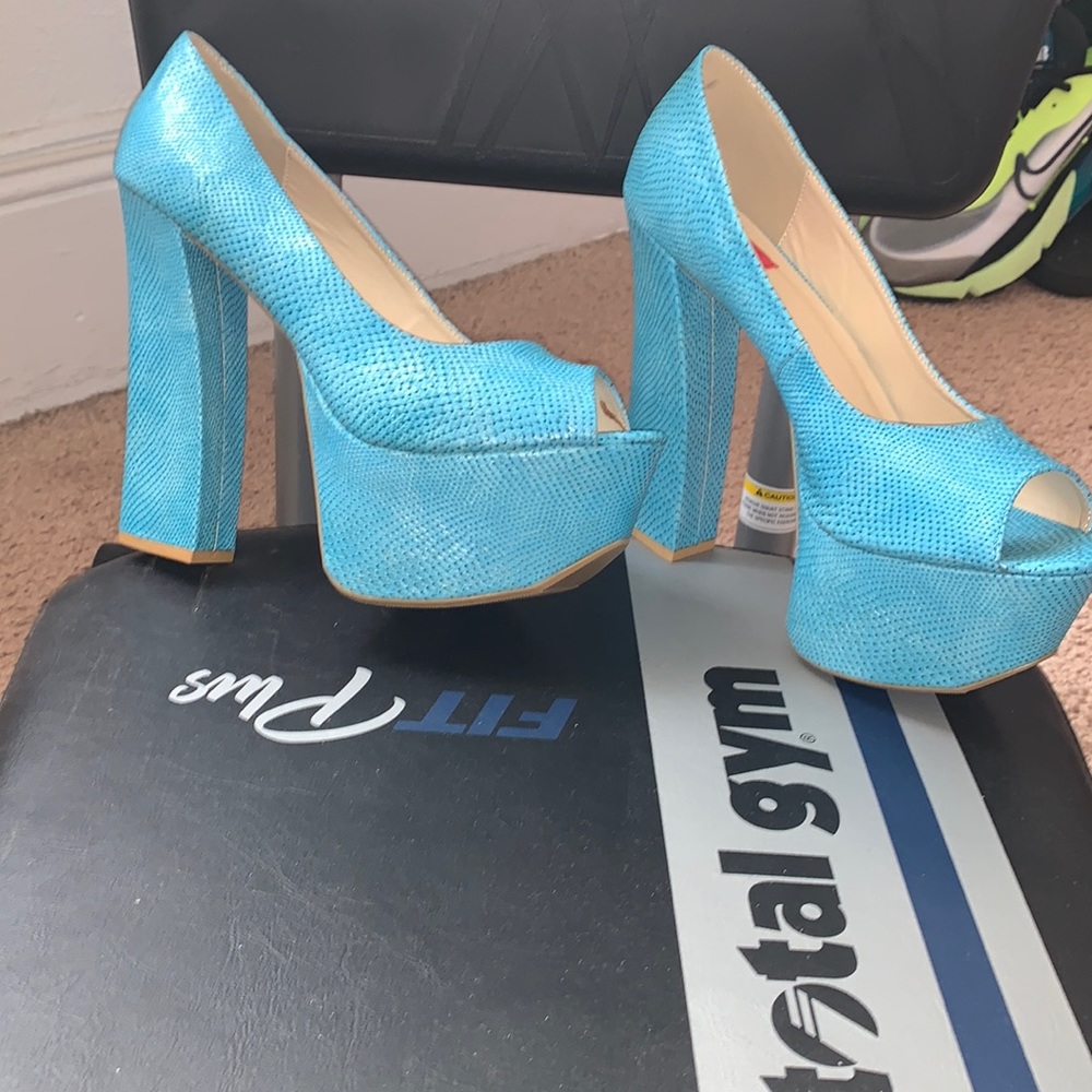 Platform chunky heels